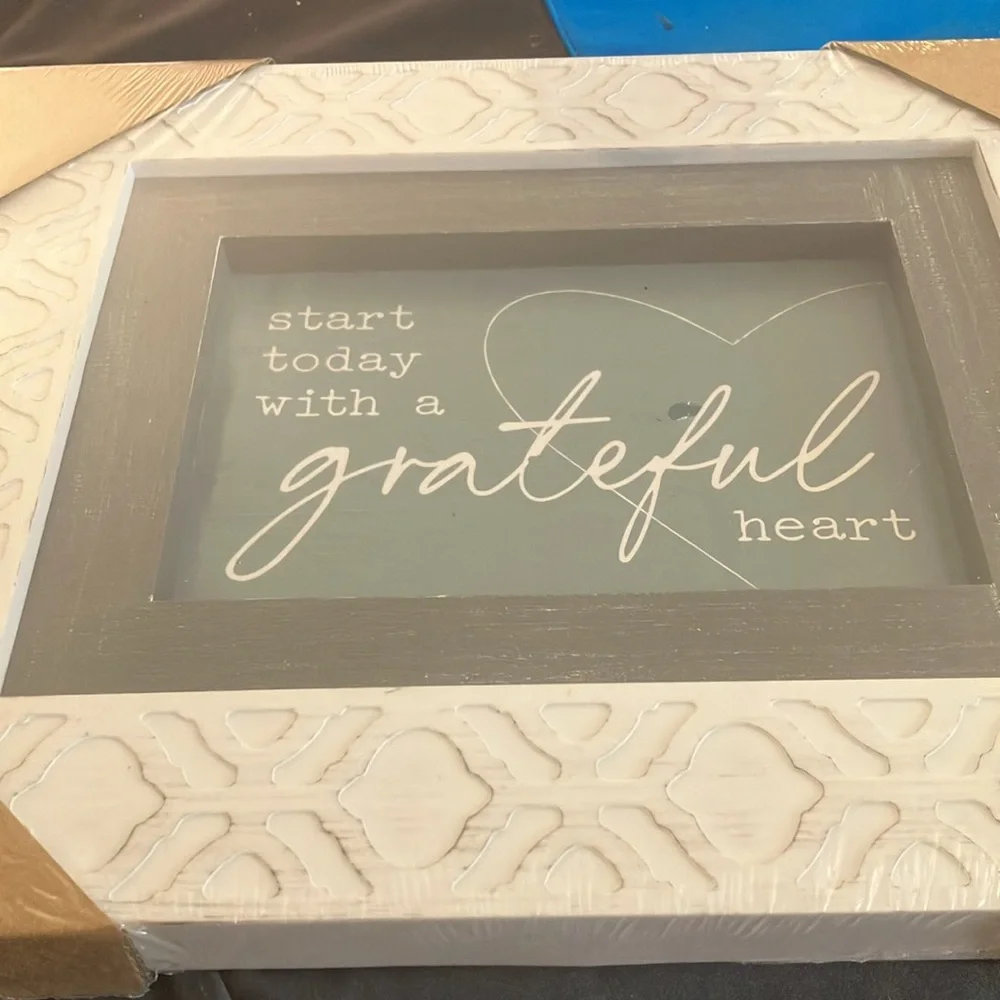 White Decorative Frame with Inspirational Quote lot of 4 brand new
